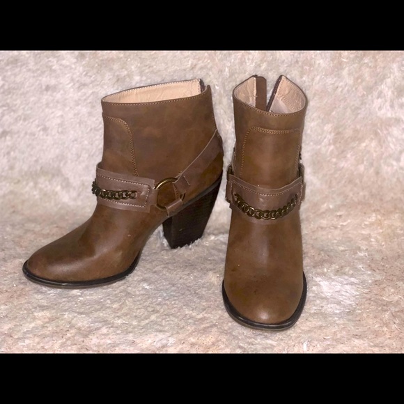 Sold - Picture 3 of 3